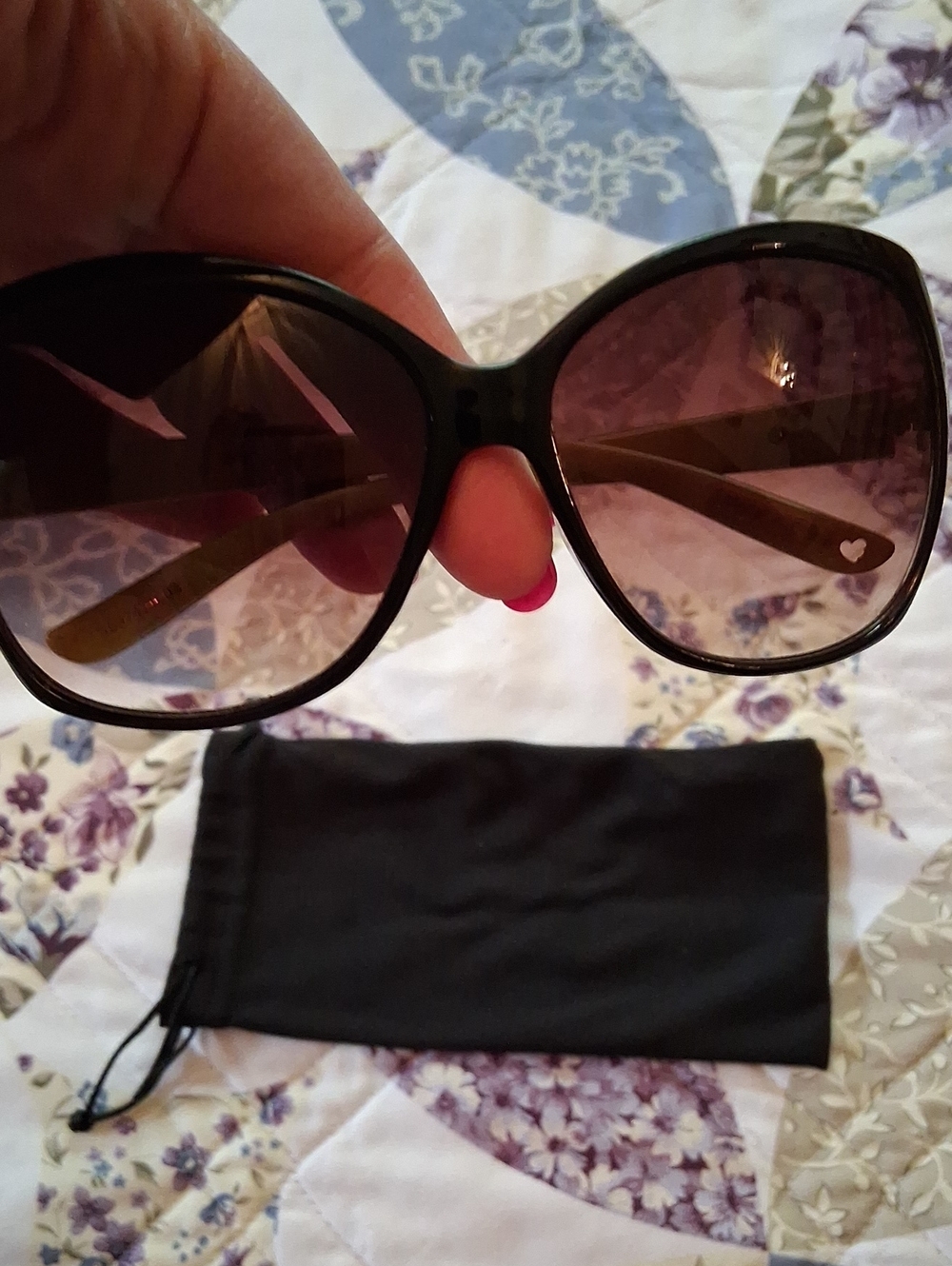 Juicy Couture Sunglasses. - Picture 2 of 7